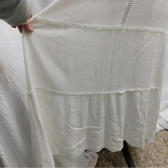 Elegant White Maxi Dress - Picture 6 of 6